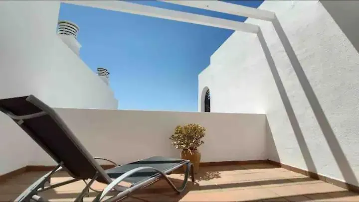 Fabuloso Y Amplio Duplex En Urb Jardines De Sotogrande 0*,