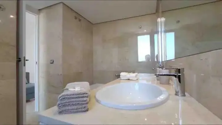 Apartment Fabuloso Y Amplio Duplex En Urb Jardines De Sotogrande