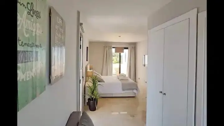 Fabuloso Y Amplio Duplex En Urb Jardines De Sotogrande