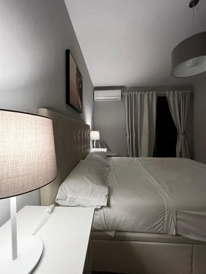Apartment Fabuloso Y Amplio Duplex En Urb Jardines De Sotogrande