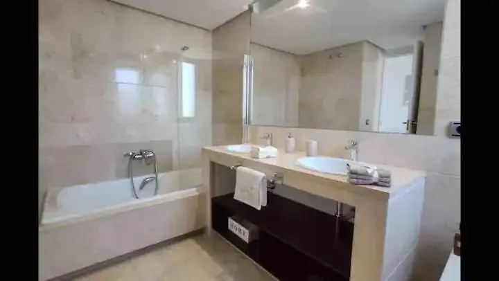 Fabuloso Y Amplio Duplex En Urb Jardines De Sotogrande